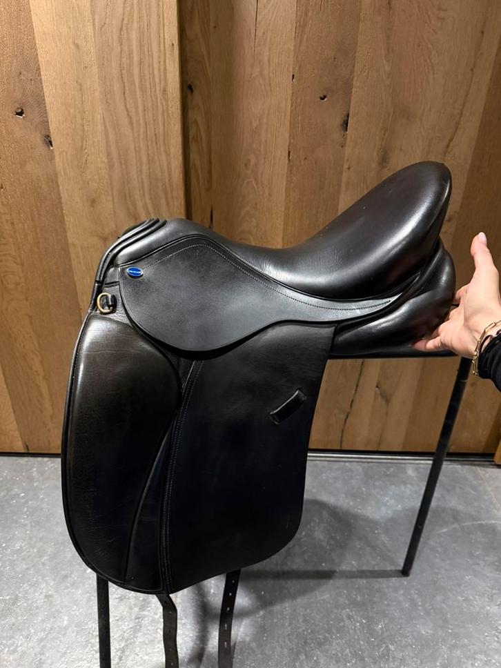 Euroriding Dressuurzadel Opal maat 18 / 34. Bieden mag!, Dieren en Toebehoren, Paarden en Pony's | Zadels, Zo goed als nieuw, Dressuur