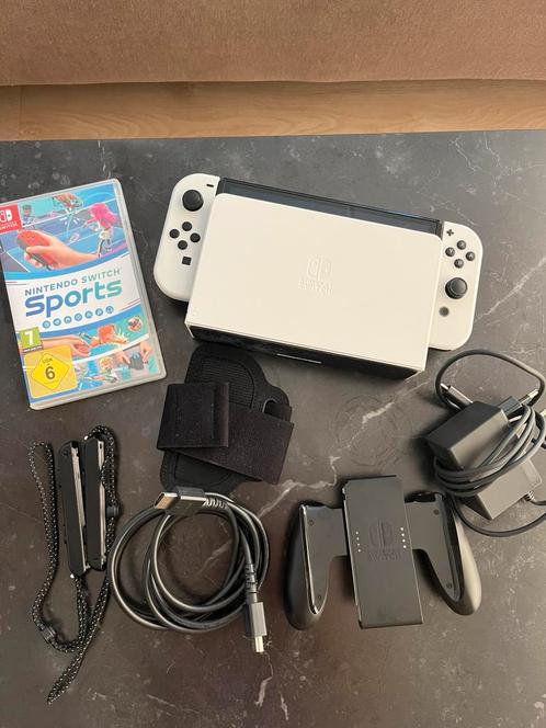 Nintendo Switch Oled Wit + 30 games!!, Spelcomputers en Games, Spelcomputers | Nintendo Switch, Zo goed als nieuw, Switch OLED