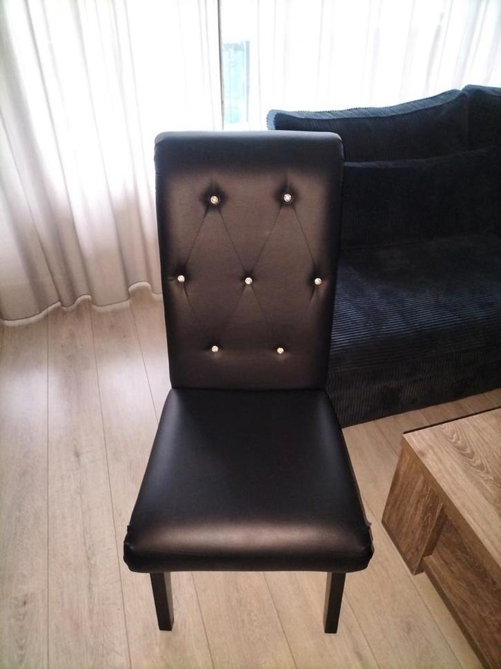 4x Lerenen stoelen met Swarovski stenen, Huis en Inrichting, Stoelen, Zo goed als nieuw, Vier, Leer, Zwart, Ophalen of Verzenden