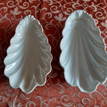 2x oude schelpvormige witte schalen Sarreguemines beschikbaar voor biedingen