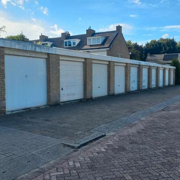  TE HUUR GARAGEBOX ROTTERDAM.  beschikbaar voor biedingen
