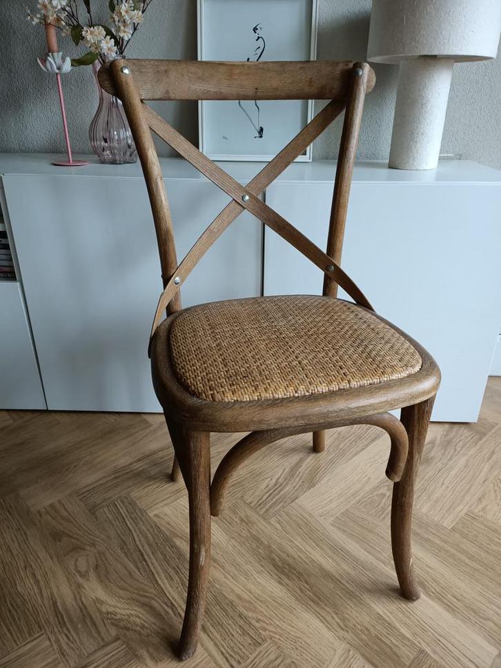Kruisrug eetkamerstoel | hout met rotan zitting, Huis en Inrichting, Stoelen, Zo goed als nieuw, Eén, Hout, Riet of Rotan, Bruin