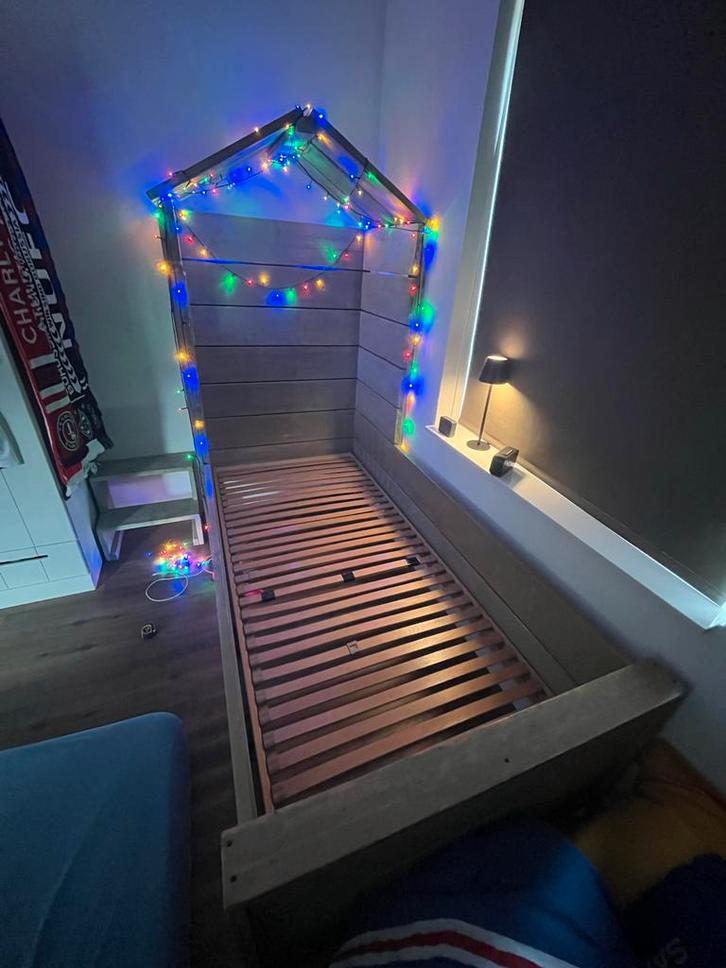 Houten bedframe - steigerhout - 90x200, Huis en Inrichting, Slaapkamer | Bedden, Gebruikt, Eenpersoons, 90 cm, 200 cm, Hout, Overige kleuren