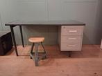 Vintage Gispen bureau, jaren 50/60, staal, 150 x 75 x 75 cm, Huis en Inrichting, Bureaus, Ophalen of Verzenden, Gebruikt, Bureau