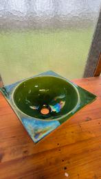 Groene keramische wasbak met glanzend glazuur, Ophalen