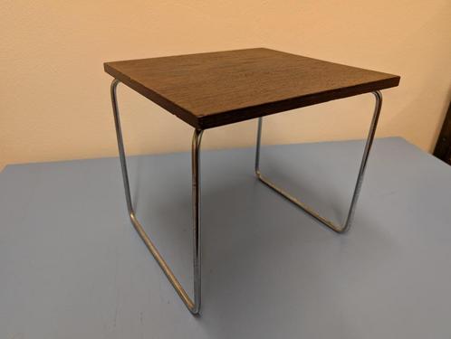 Brabantia bijzettafel uit de jaren ’60-’70, Dutch Design, Huis en Inrichting, Tafels | Bijzettafels, Gebruikt, Rechthoekig, Hout