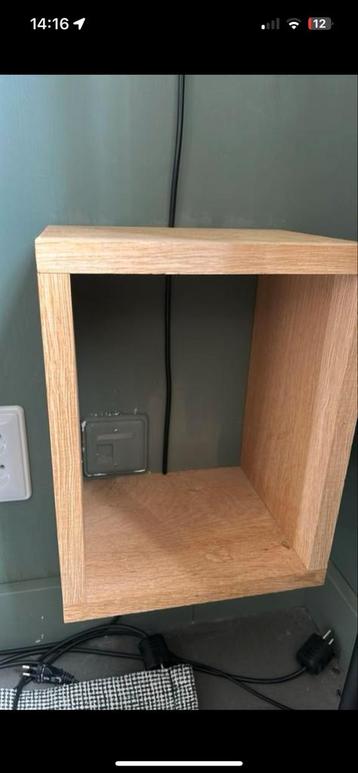 Zwevend Nachtkastje Hout beschikbaar voor biedingen