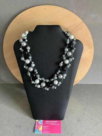 Nieuw! Stoere wit/ zwart/ grijze ketting beschikbaar voor biedingen