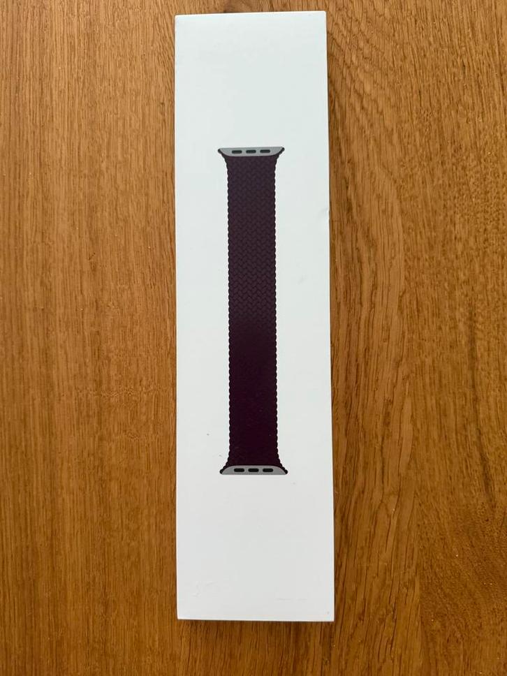 Originele Apple Watch 45mm Dark Cherry Braided Solo Loop, Telecommunicatie, Wearable-accessoires, Zo goed als nieuw, Bandje, Ophalen of Verzenden
