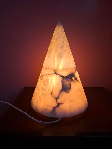 Unieke Albast Lamp - Sfeervolle Verlichting beschikbaar voor biedingen