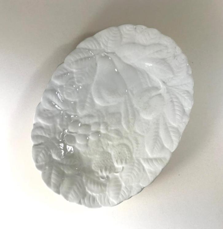 Sarreguemines barbotine bord presenteer bord, Antiek en Kunst, Antiek | Servies los, Ophalen of Verzenden