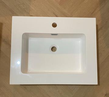 Wastafel Aquazuro nieuw in de doos  beschikbaar voor biedingen