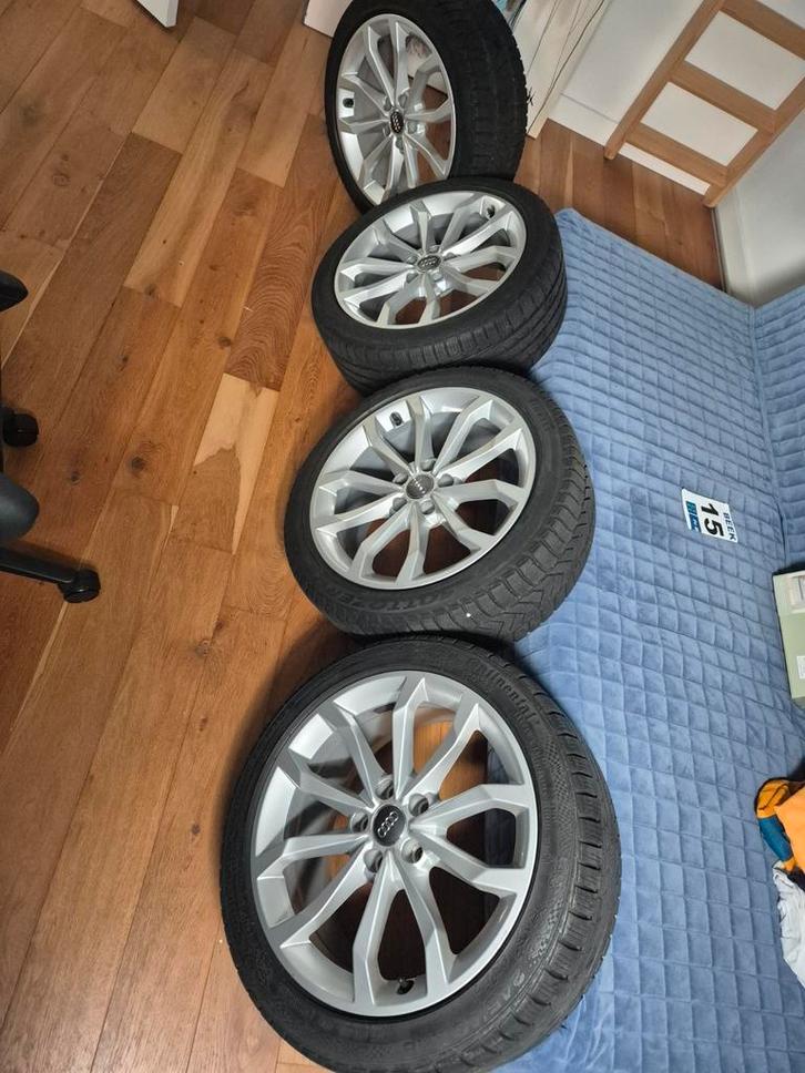 Originele Audi A4 B9 18" Velgen met Winterbanden, Auto-onderdelen, Banden en Velgen, Banden en Velgen, Winterbanden, 18 inch, 245 mm