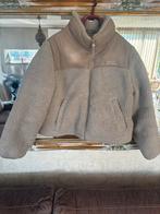 Dames Jas beige van pull en bear maat M, Kleding | Heren, Jassen | Winter, Ophalen of Verzenden, Zo goed als nieuw, Beige