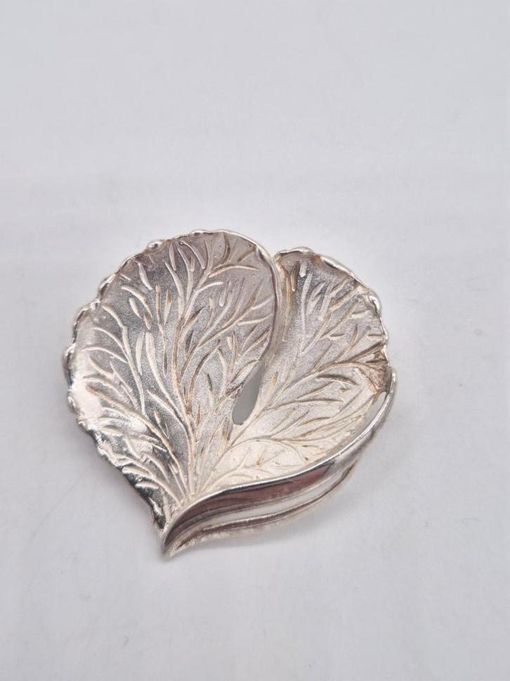 Zilveren Broche K&L 835, Sieraden, Tassen en Uiterlijk, Broches, Gebruikt, Zilver, Zilver, Minder dan 4 cm, Verzenden