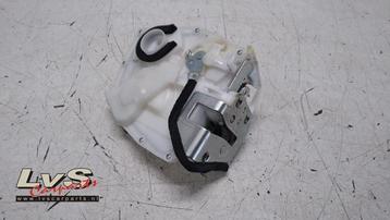 Deurslot Mechaniek 4Deurs links-achter van een Suzuki Swift beschikbaar voor biedingen