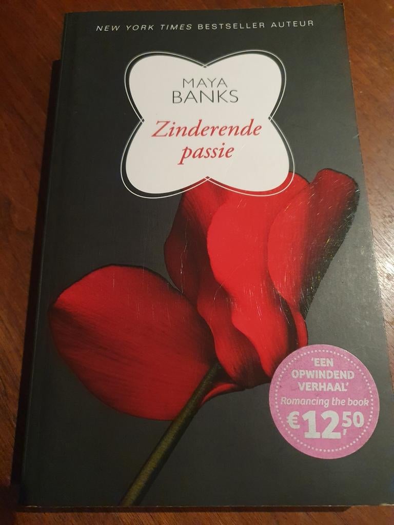 Maya Banks - Zinderende passie, Ophalen of Verzenden, Zo goed als nieuw, Maya Banks