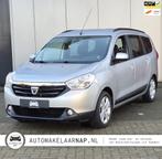 Dacia Lodgy 1.2 TCe Prestige 5p / Org NL / Navi / Trekhaak /, Voorwielaandrijving, Euro 5, Gebruikt, Parkeersensor