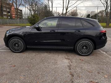 Pirelli 21 inch winterbanden hebben onder een EQC gezetten beschikbaar voor biedingen