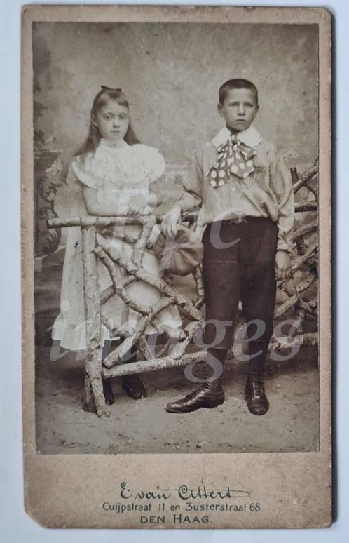 cdv meisje en jongetje staand 1890's Den Haag, Verzamelen, Foto's en Prenten, Gebruikt, Foto, Kind, Voor 1940, Verzenden