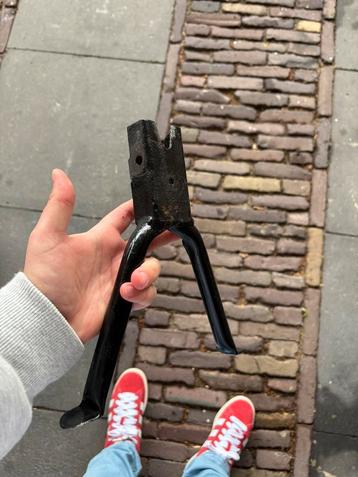 tomos standaard beschikbaar voor biedingen