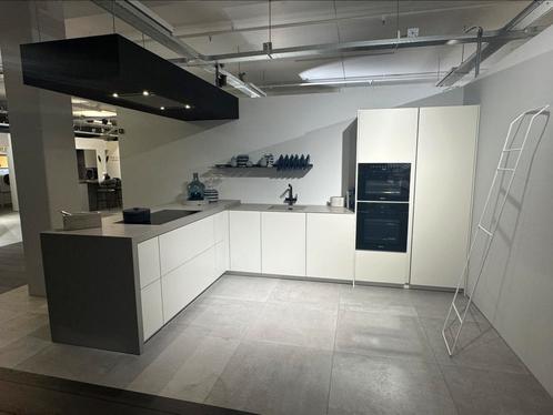 Showroom uitverkoop Tulp keukens, Huis en Inrichting, Keuken | Servies, Nieuw, Overige stijlen, Glas, Ophalen