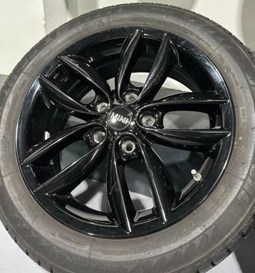 Velgen Mini Countryman met winterbanden 17” 5x120 beschikbaar voor biedingen