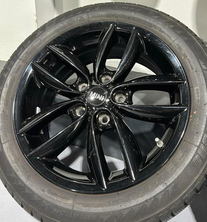 Velgen Mini Countryman met winterbanden 17” 5x120, Auto-onderdelen, Banden en Velgen, Banden en Velgen, Winterbanden, 17 inch