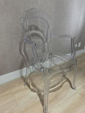 Stoel beschikbaar voor biedingen