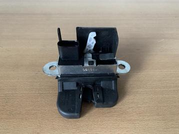 volkswagen golf V 2003 - 2010 achterklepslot slotmechaniek beschikbaar voor biedingen