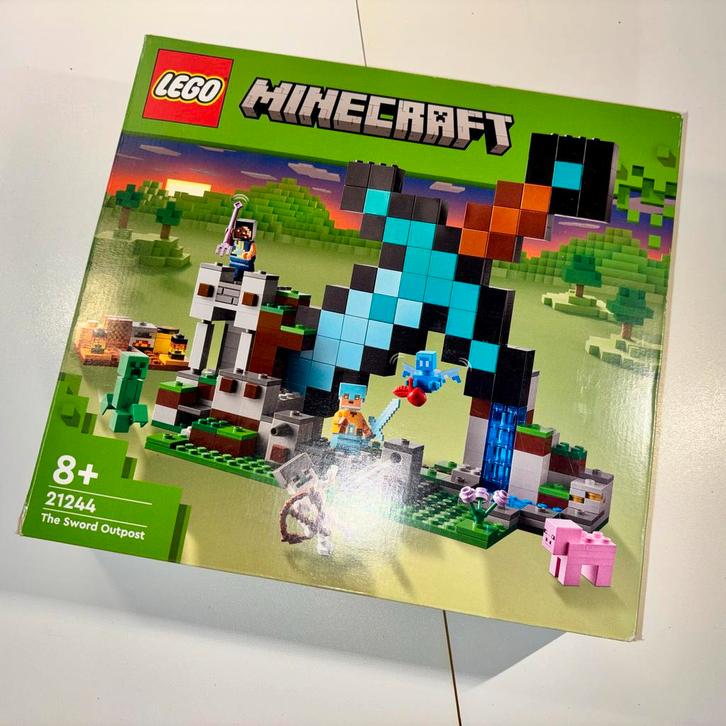 Lego Minecraft The Sword Outpost (21244), Kinderen en Baby's, Speelgoed | Duplo en Lego, Zo goed als nieuw, Lego, Losse stenen