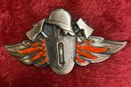 Vintage Brandweer Insigne Duits oorlog embleem uniform, Ophalen of Verzenden, Gebruikt, Overige onderwerpen, Speldje of Pin