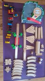 Brio Houten Treinbaan met Garage en Elektrische Trein, Ophalen of Verzenden, Gebruikt, Jongen of Meisje