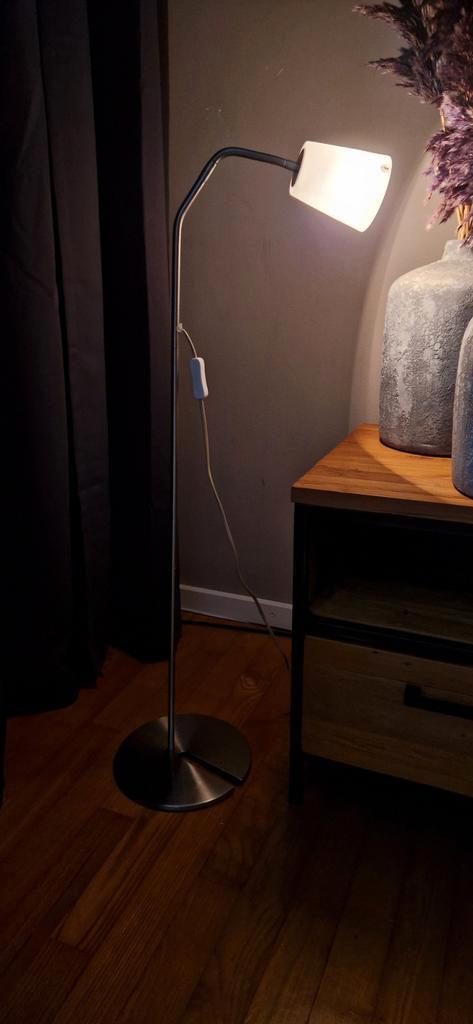 Ikea vintage basisk design, Huis en Inrichting, Lampen | Vloerlampen, Zo goed als nieuw, 100 tot 150 cm, Metaal, Ophalen of Verzenden