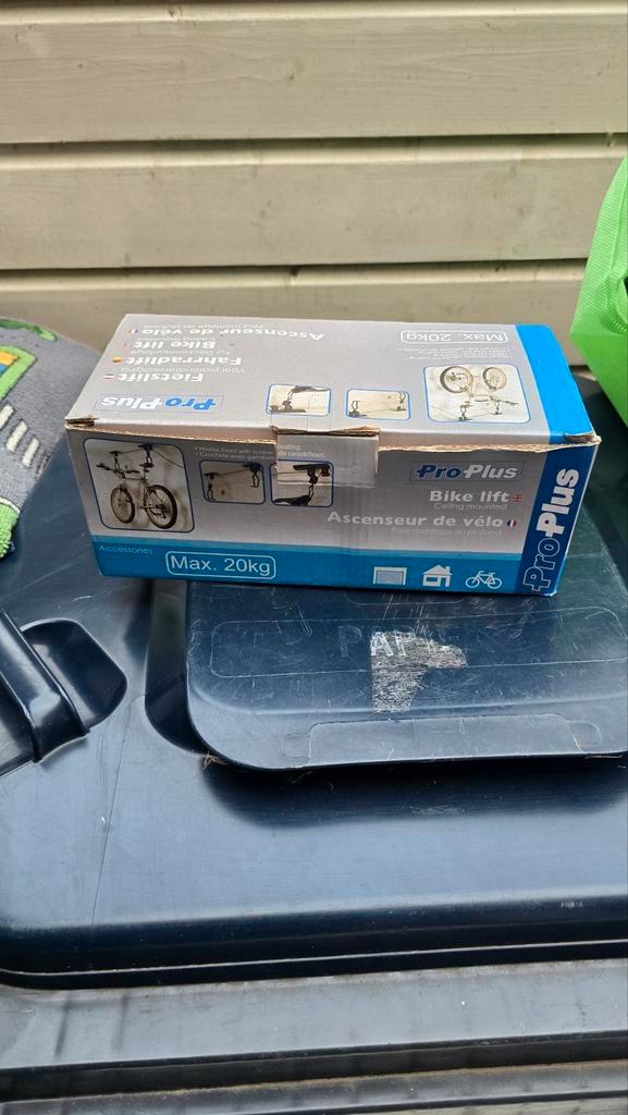 Fiets ophangsysteem - Nieuw in doos (2 stuks), Auto diversen, Dakdragers, Nieuw, Ophalen of Verzenden