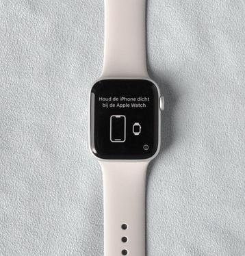 Apple Watch Series 5 44mm Zilver 4G: batterij 98%, getest  beschikbaar voor biedingen