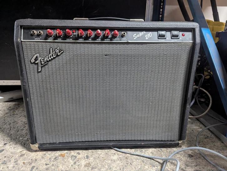 ✅Fender super 210 bascombo, Muziek en Instrumenten, Versterkers | Bas en Gitaar, Gebruikt, Basgitaar, 50 tot 100 watt, Ophalen of Verzenden