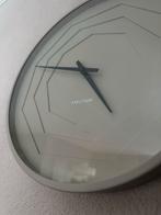 Karlsson Wandklok - Stijlvol en Tijdloos Design, Ophalen of Verzenden, Zo goed als nieuw, Analoog, Wandklok