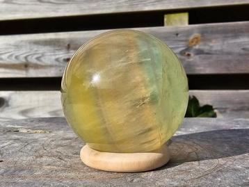 Prachtige gele fluoriet bol 55 mm beschikbaar voor biedingen