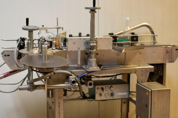 etiketteer machine zelfklevend, Zakelijke goederen, Machines en Bouw | Industrie en Techniek, Ophalen