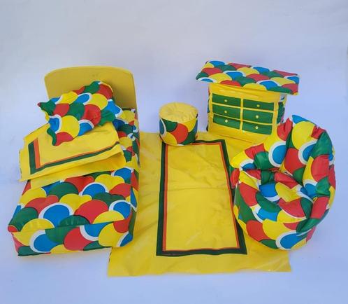 Vintage barbie jaren 70 opblaasmeubels, Verzamelen, Poppen, Zo goed als nieuw, Accessoires, Ophalen of Verzenden