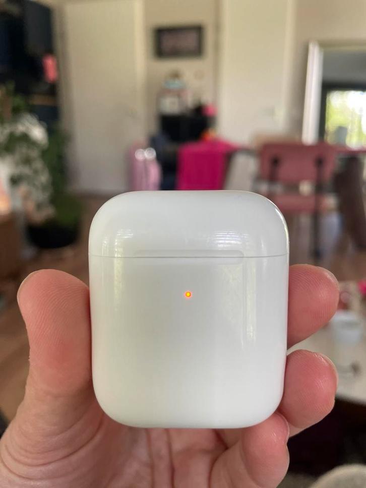 Alleen CASE voor Apple AirPods 1, Telecommunicatie, Mobiele telefoons | Oordopjes, Zo goed als nieuw, Ophalen of Verzenden