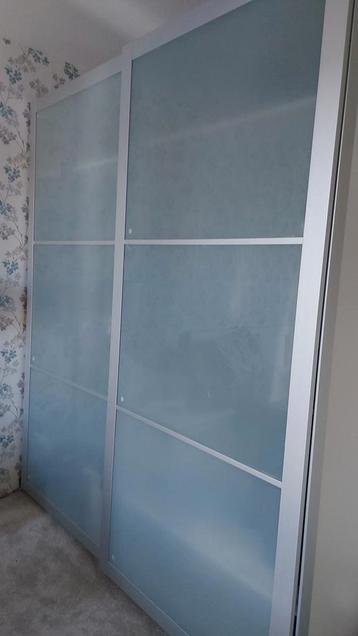Schuifdeuren Pax van Ikea.  beschikbaar voor biedingen