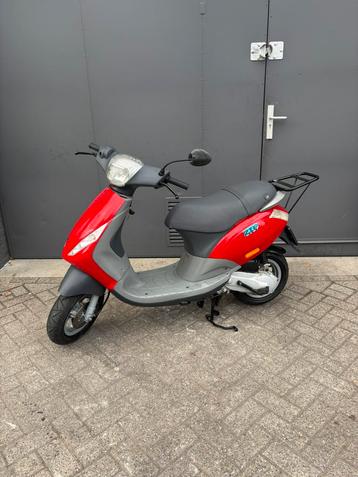 Piaggio zip 2 takt BROM ORIGINEEL NIEUWSTAAT 3000KM beschikbaar voor biedingen