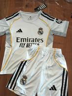 Voetbaltenues 3 voor 60 euro, 1 voor 25 euro, Sport en Fitness, Voetbal, Maat XS of kleiner, Ophalen of Verzenden, Nieuw