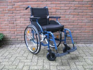 Nieuwe Sky rolstoel 46cm aluminium frame en massieve banden beschikbaar voor biedingen