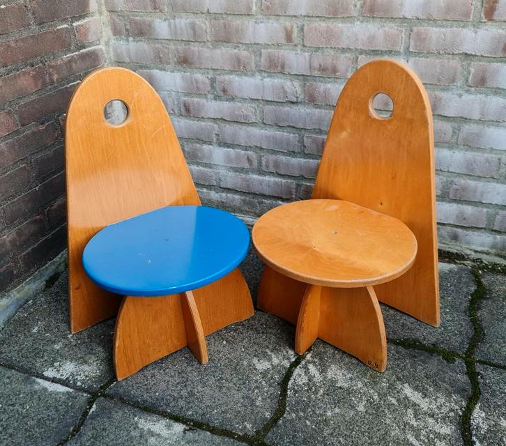 Kinderstoelen Rolf model Apollo 2 stuks hout prima staat , Kinderen en Baby's, Kinderkamer | Tafels en Stoelen, Gebruikt, Stoel(en)