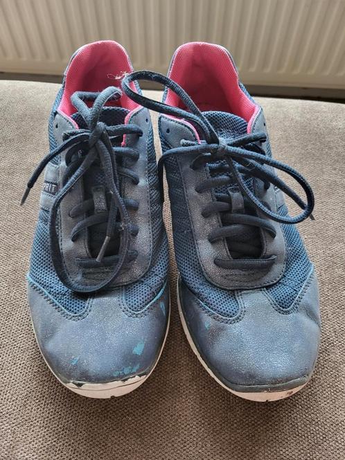 donkerblauwe sneakers esprit mt 39, Kleding | Dames, Schoenen, Gedragen, Sneakers of Gympen, Blauw, Ophalen of Verzenden