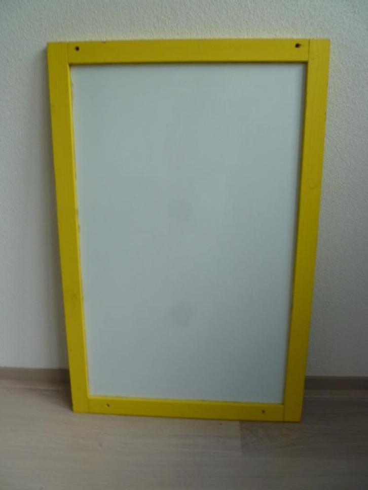 Magnetisch bord / whiteboard, groot. Afm.:  88,5 cm x 58 cm., Huis en Inrichting, Woonaccessoires | Memoborden, Gebruikt, Magneetbord