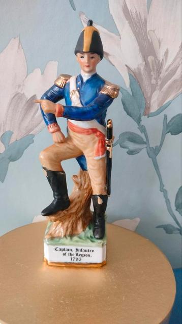 Porseleinen Beeldje Kapitein Infanterie 1793 beschikbaar voor biedingen
